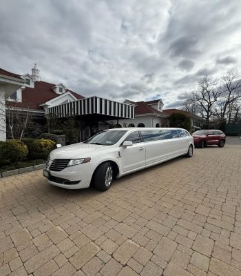 White Lincoln MKT Stretch Limo